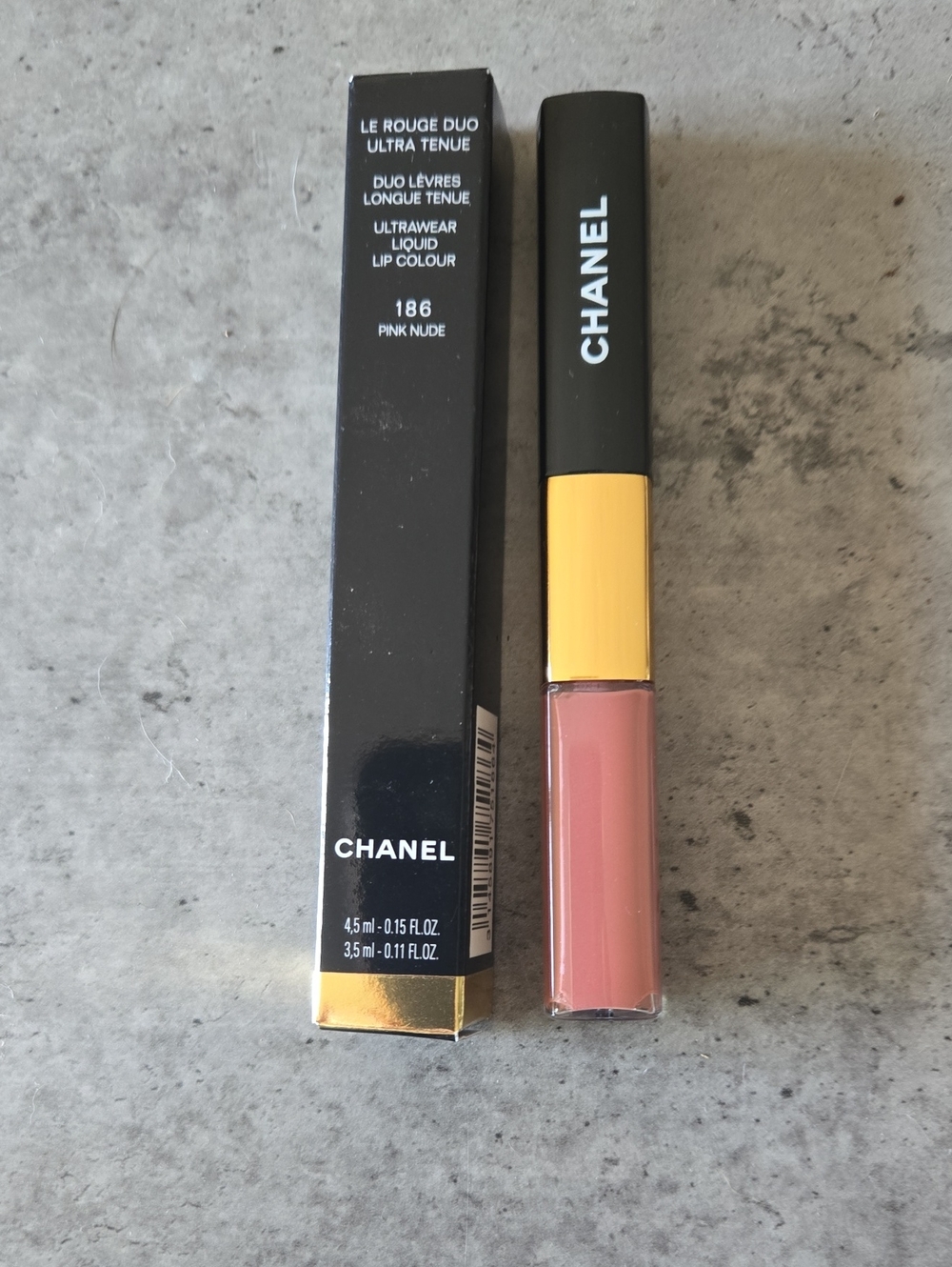 CHANEL Le Rouge Duo Ultra Tenue Liquid Lip Colour 186 Pink Nude
